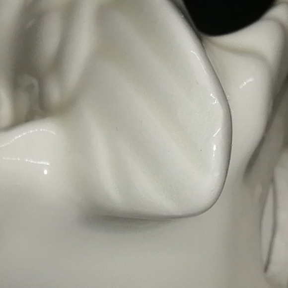 VTG. Pair of Porcelain Doves - Picture 12 of 13